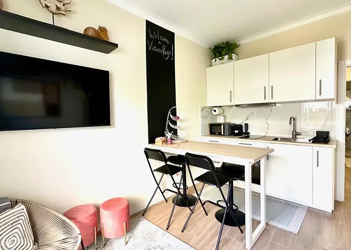 Victoria Regia By Ferias Em Figueira